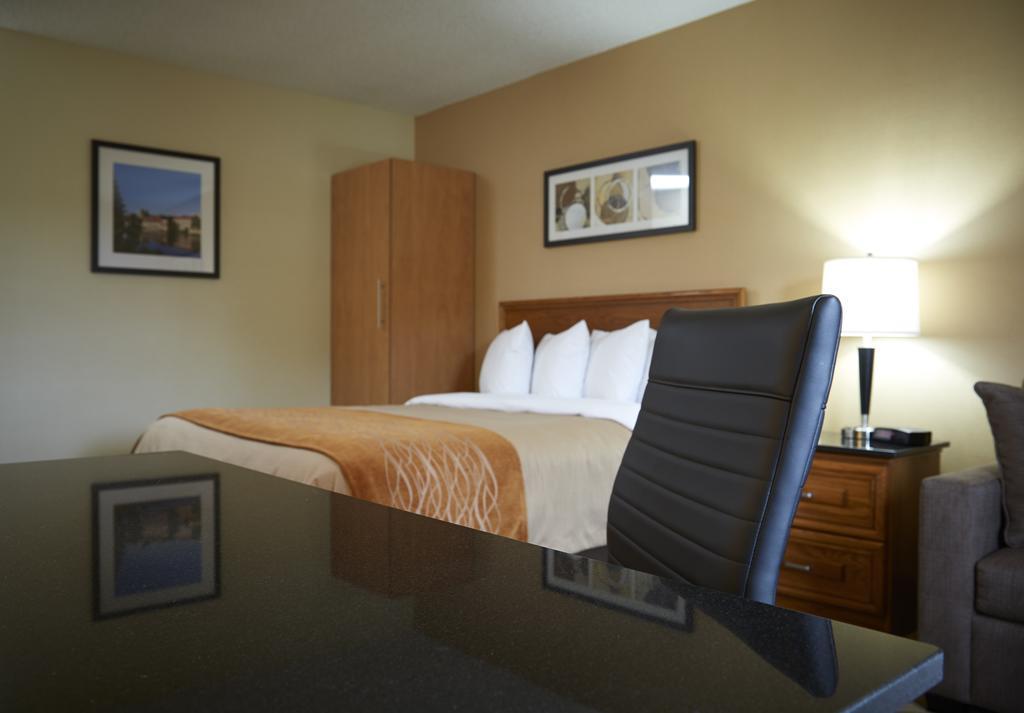 Comfort Inn Orillia Exterior foto