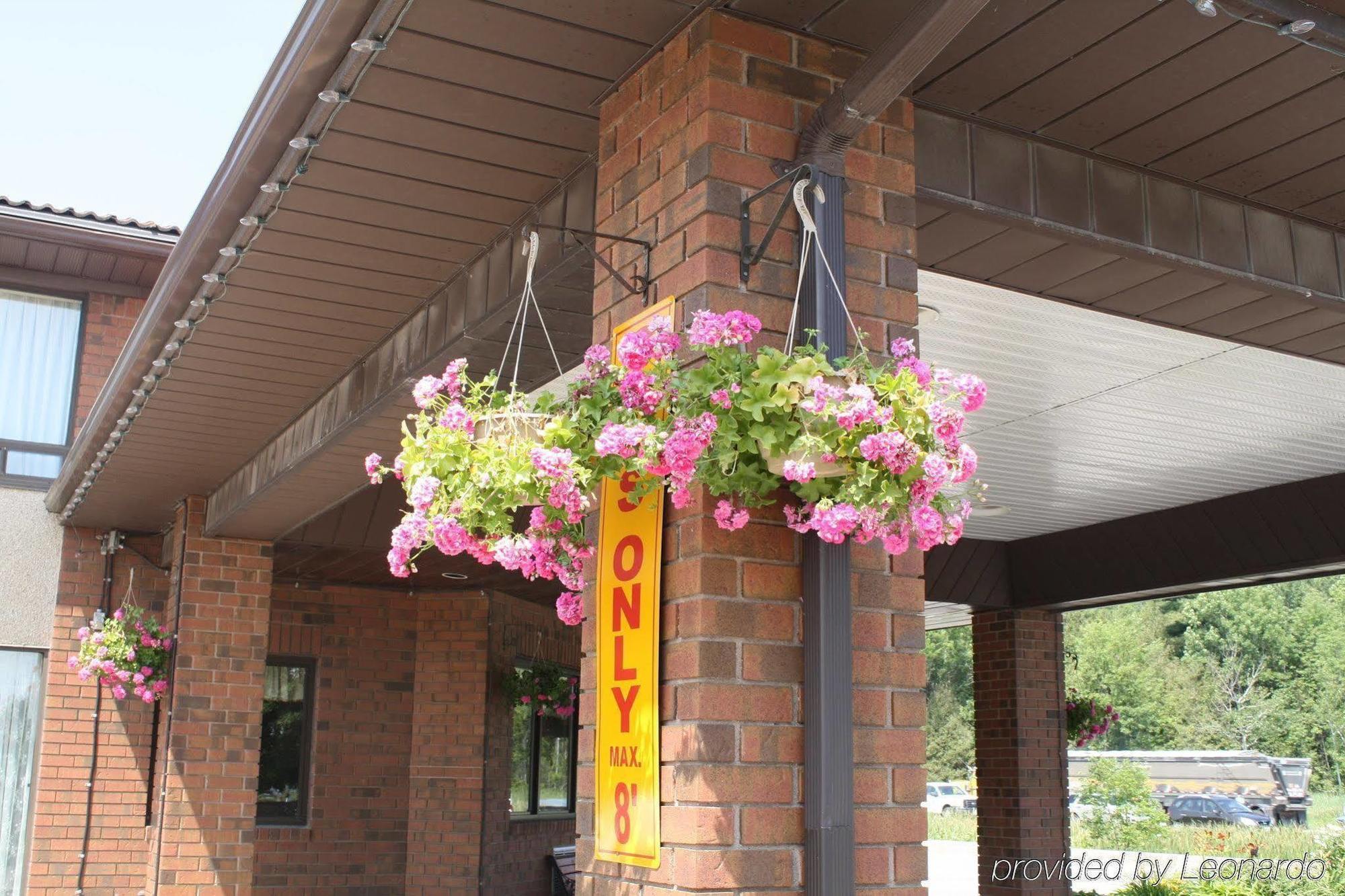 Comfort Inn Orillia Exterior foto